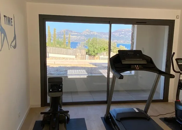 Mare Monti Villa