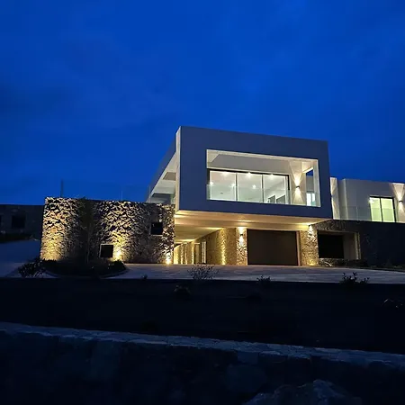 Mare Monti Villa *