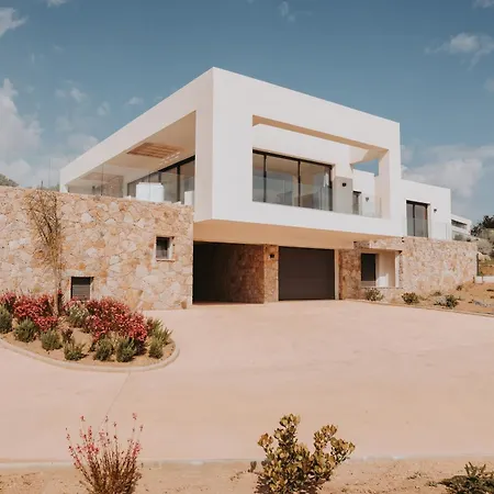 Mare Monti * Καλβί