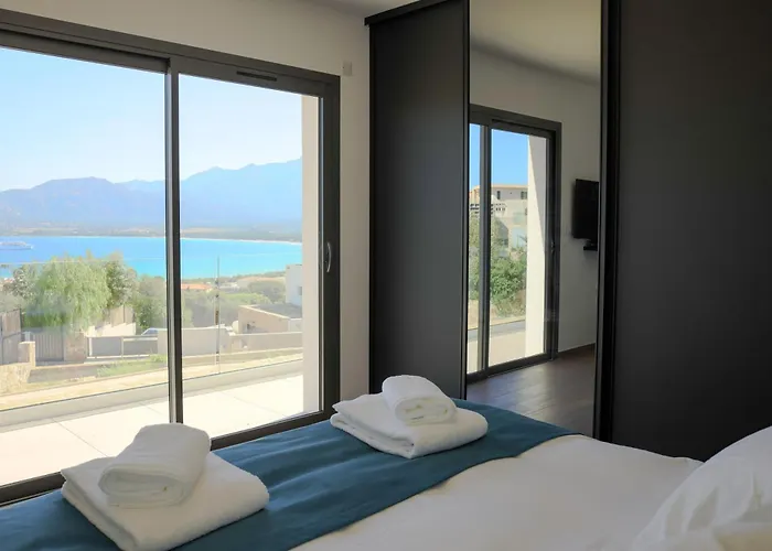 Mare Monti Calvi (Corsica)