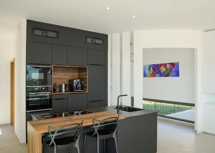 Mare Monti Villa Calvi (Corsica)